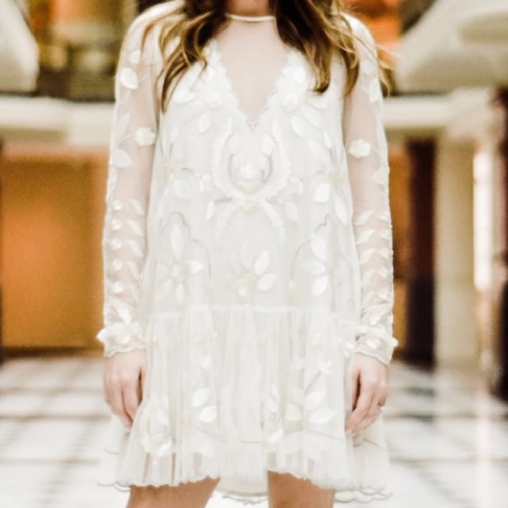 Free people love sleeve dress. Size xs.